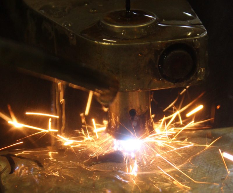 ELEKTRODRĄŻENIE CNC WEDM EDM