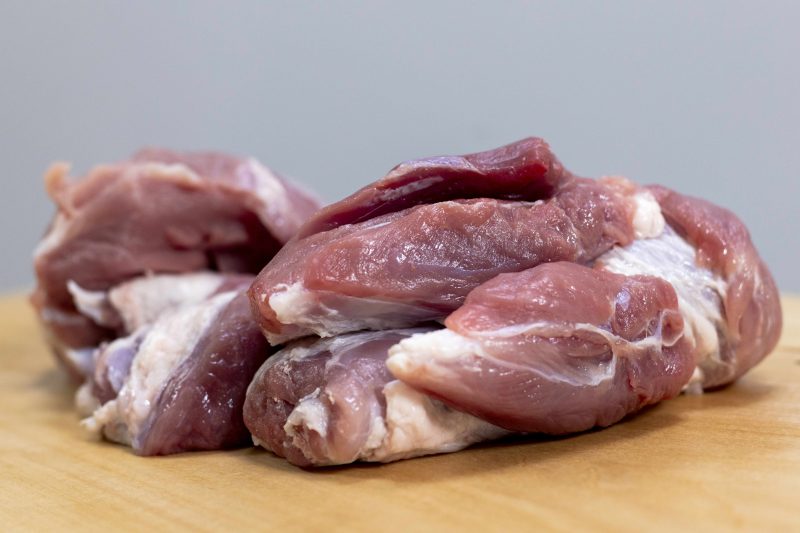 MIĘSO WIEPRZOWE - GOLONKA BEZ SKÓRY I BEZ KOŚCI 