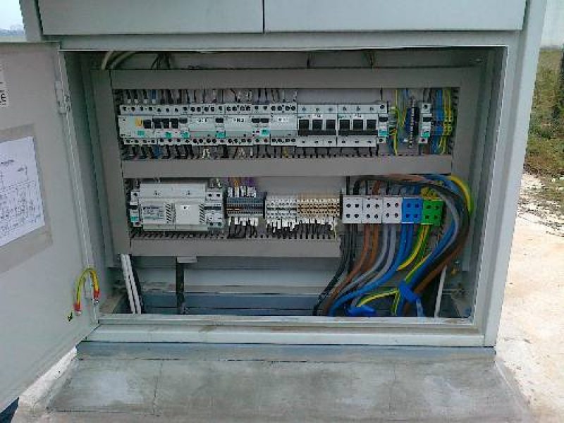ROZDZIELNIE ELEKTRYCZNE ŚREDNIEGO NAPIĘCIA