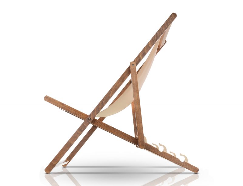 Leżaki drewniane , krzesła reżyserskie